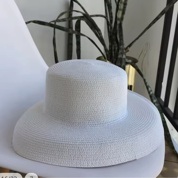 Elegant White Wide-Brim Hat